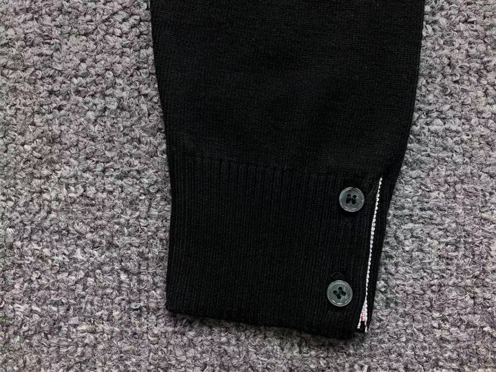 T - SWEATER