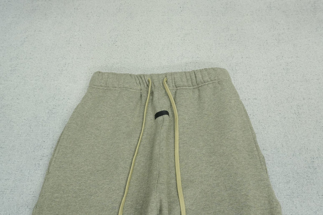F - SWEATPANTS