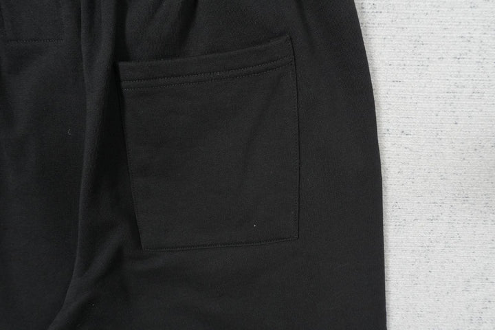 H - SWEATPANTS