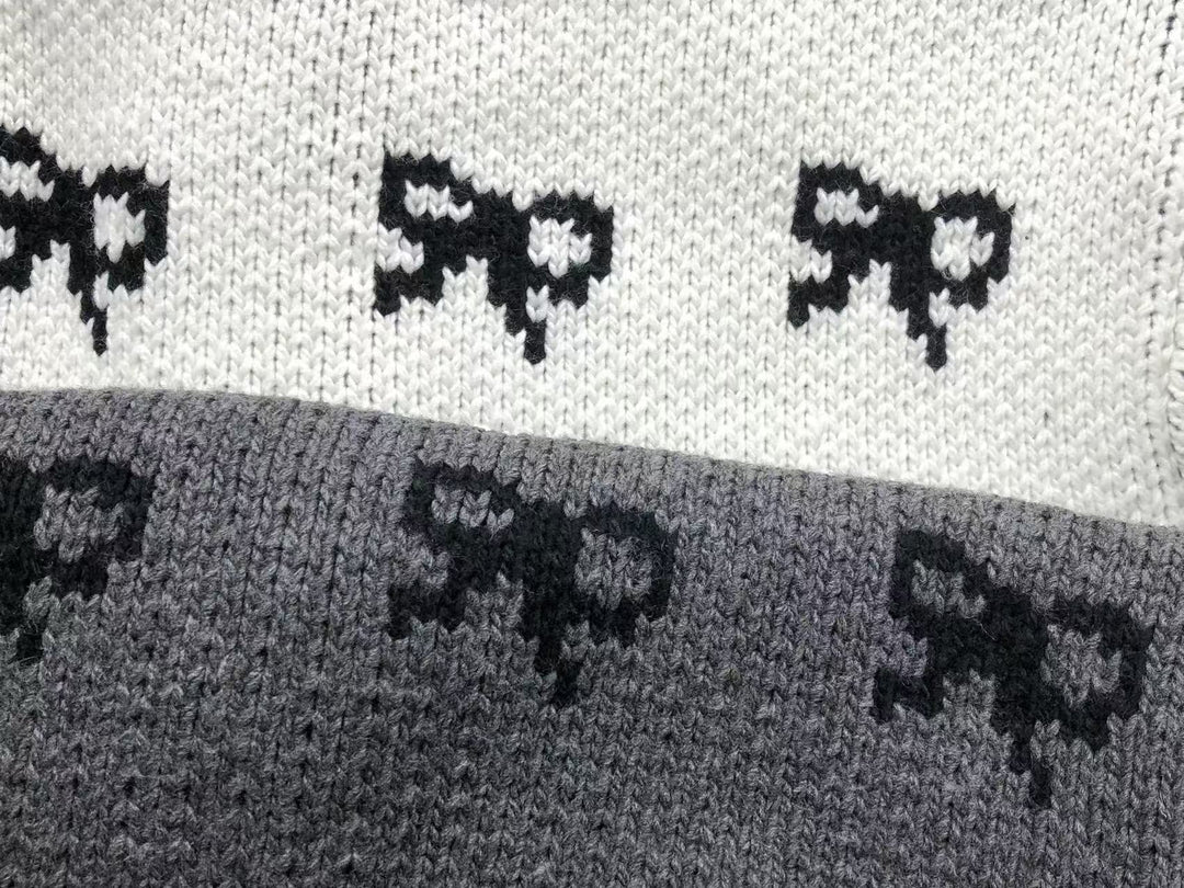 O - SWEATER