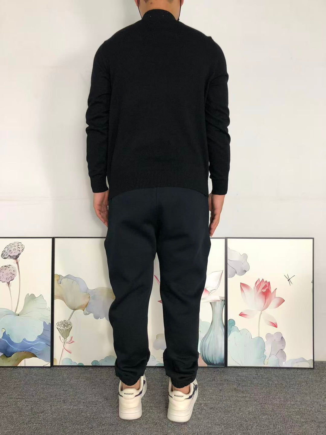 B - SWEATER