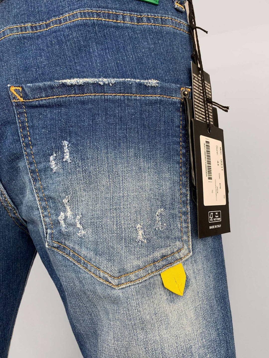 D - JEANS