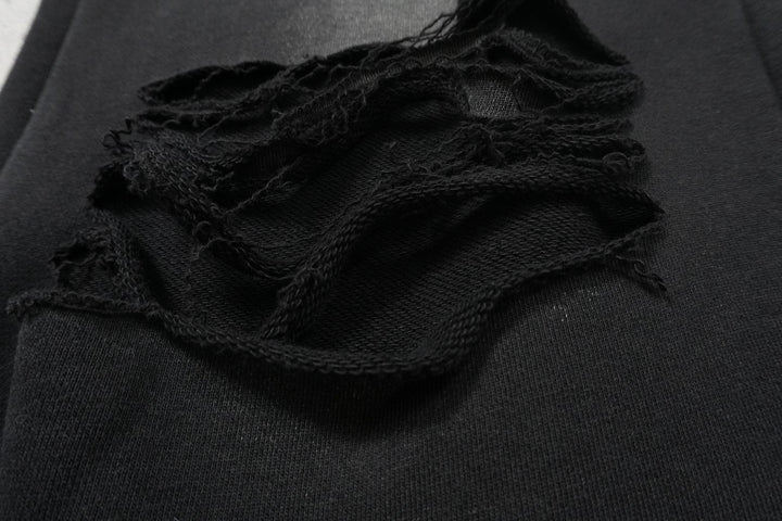 V - SWEATPANTS