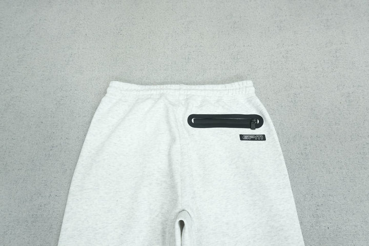 S - SWEATPANTS