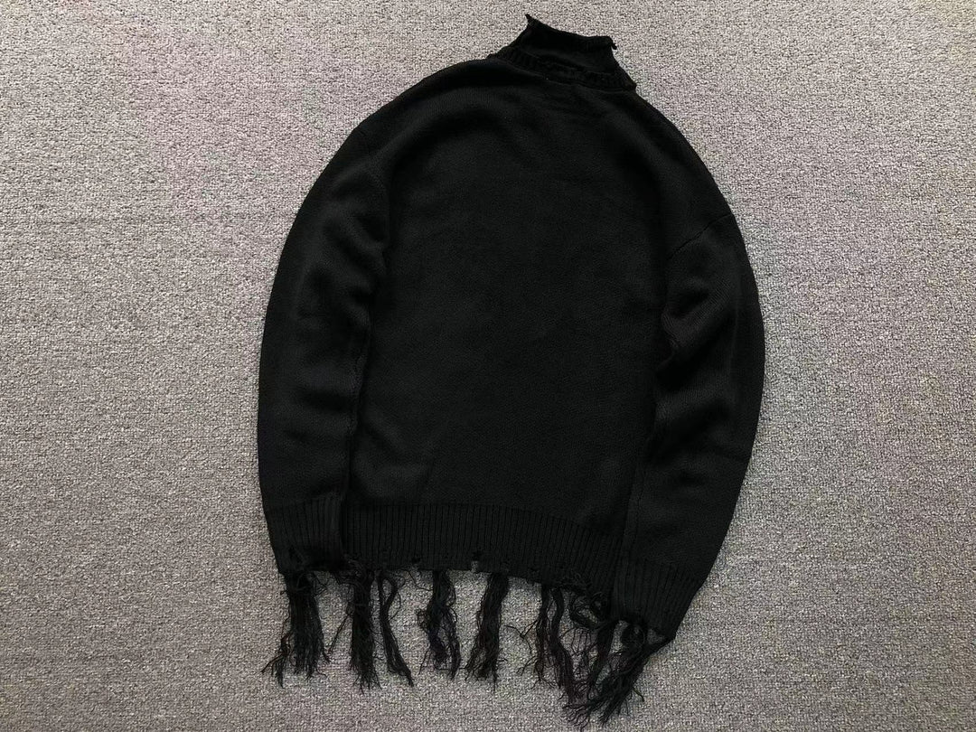 V - SWEATER
