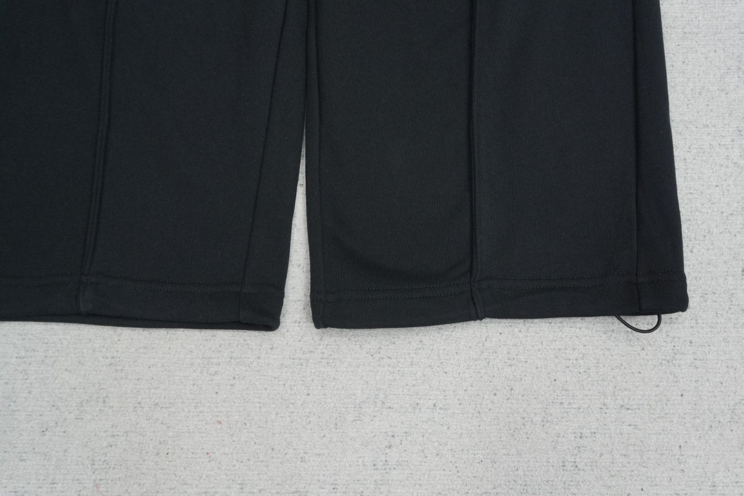 M - SWEATPANTS