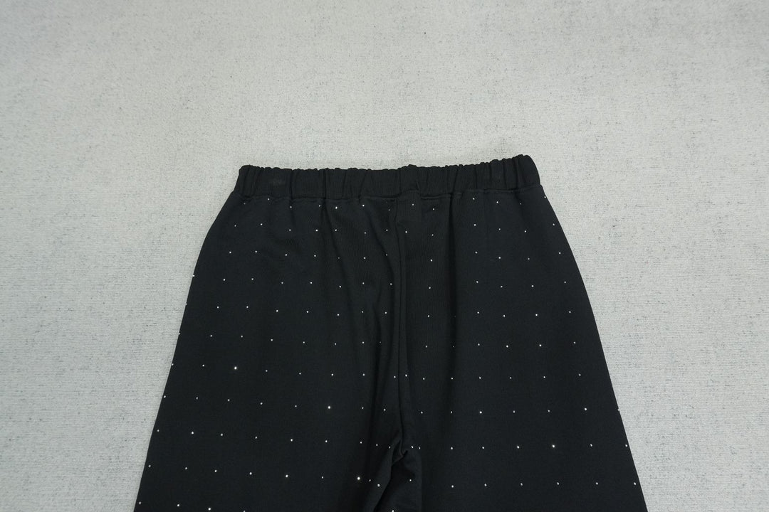S - SWEATPANTS