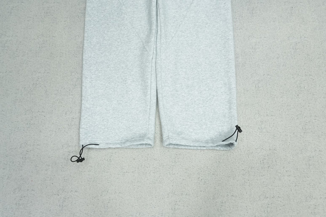 M - SWEATPANTS