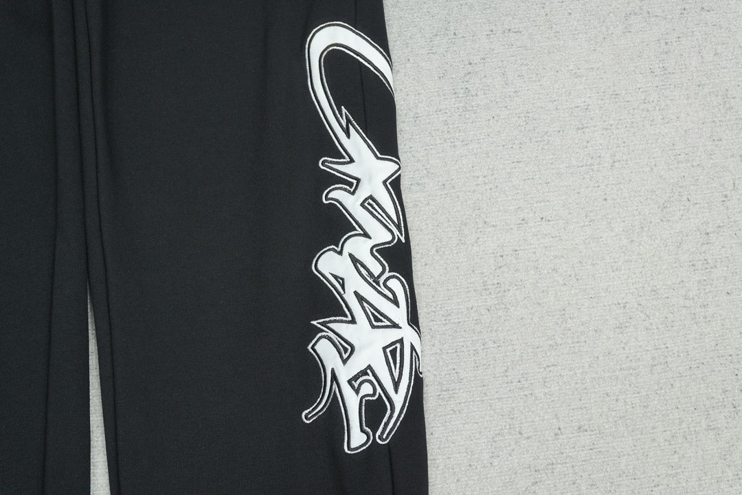 C - SWEATPANTS