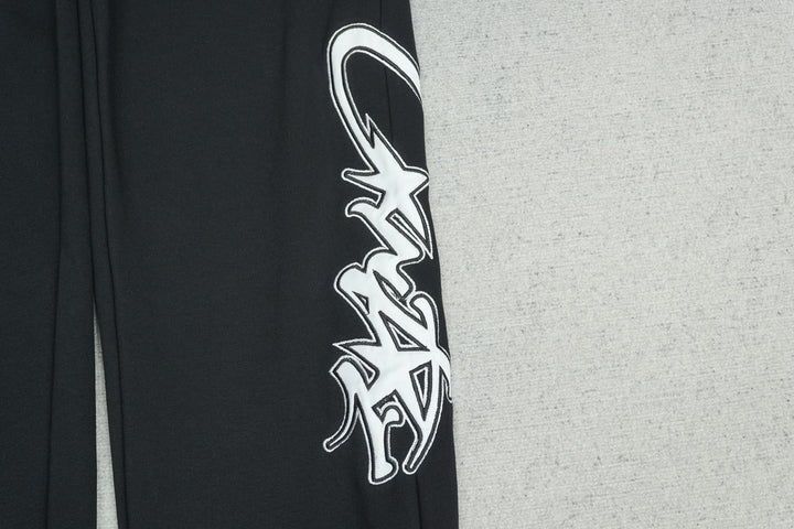 C - SWEATPANTS