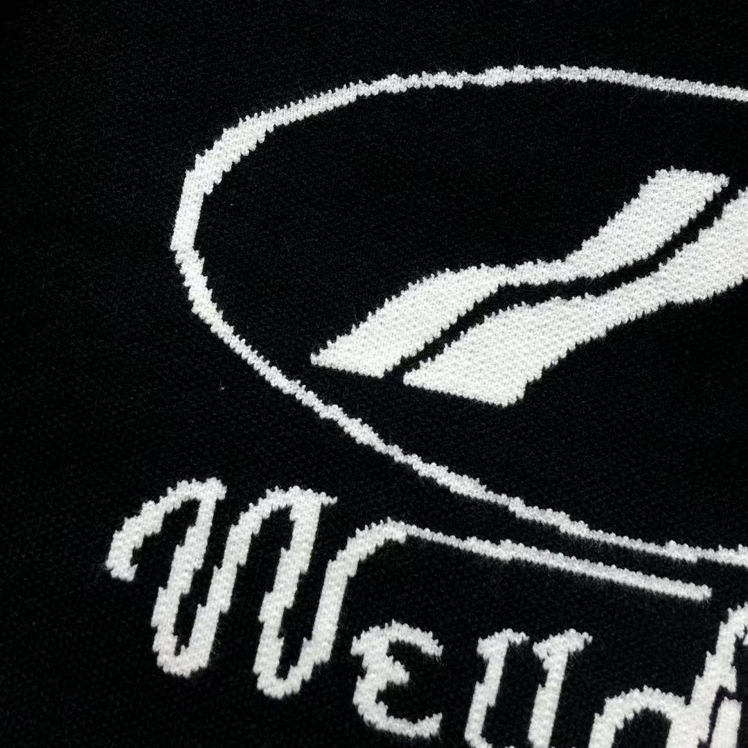 W - SWEATER
