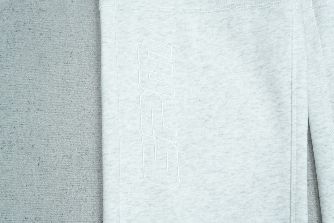 S - SWEATPANTS