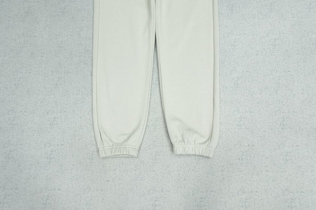 C - SWEATPANTS
