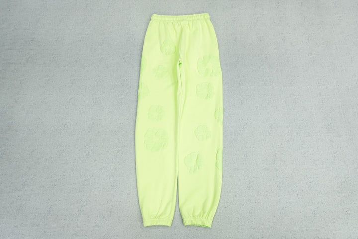 D - SWEATPANTS