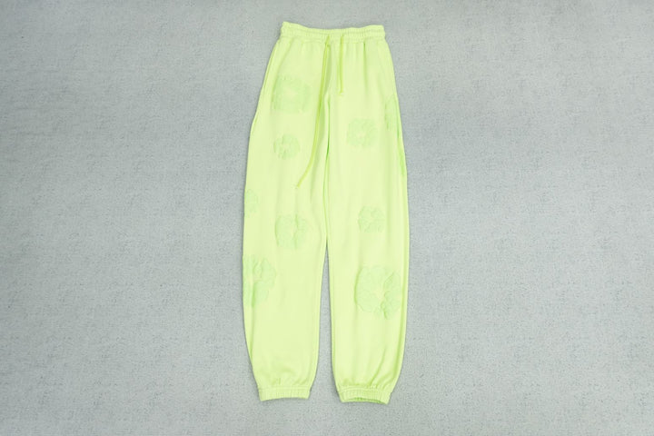 D - SWEATPANTS