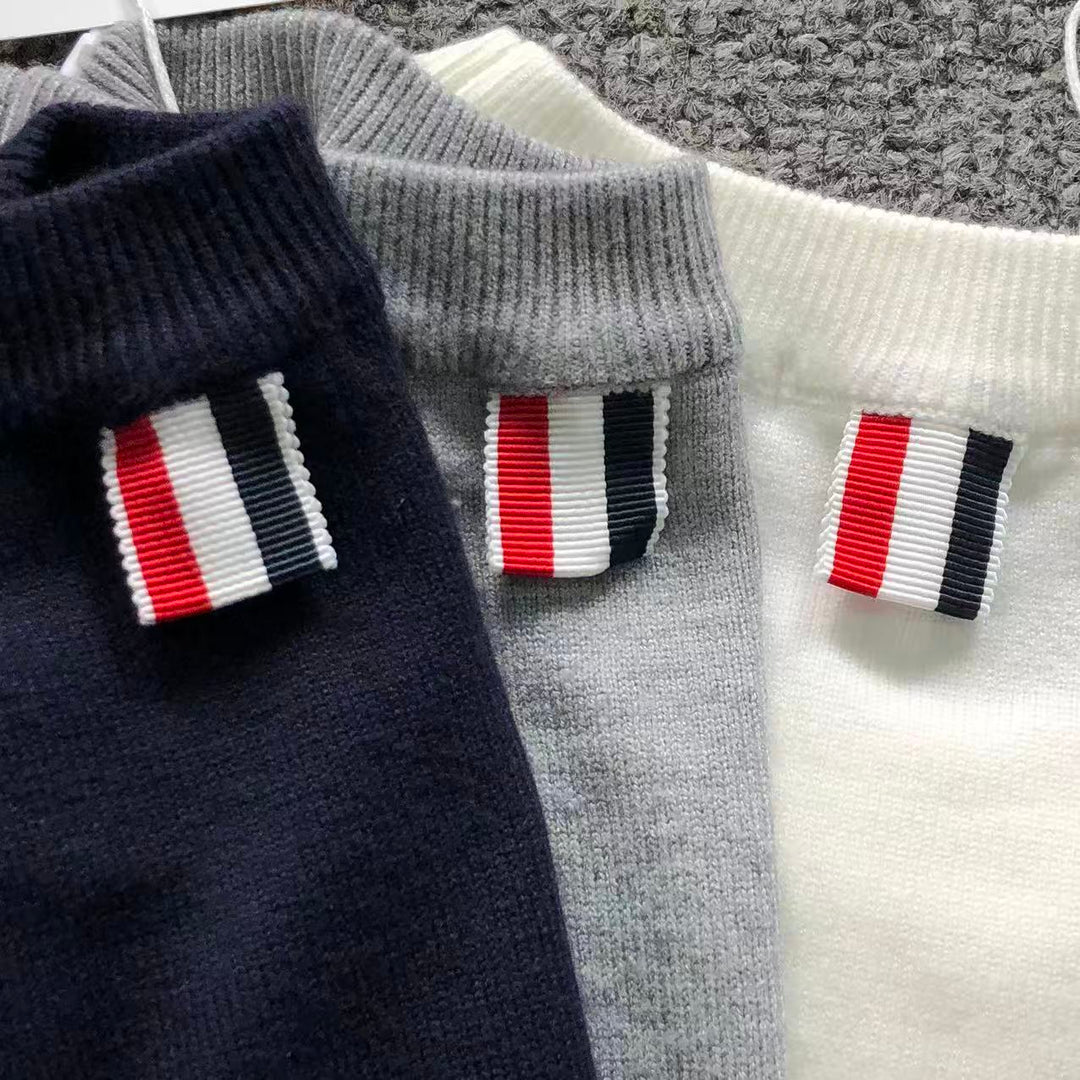 T - SWEATER