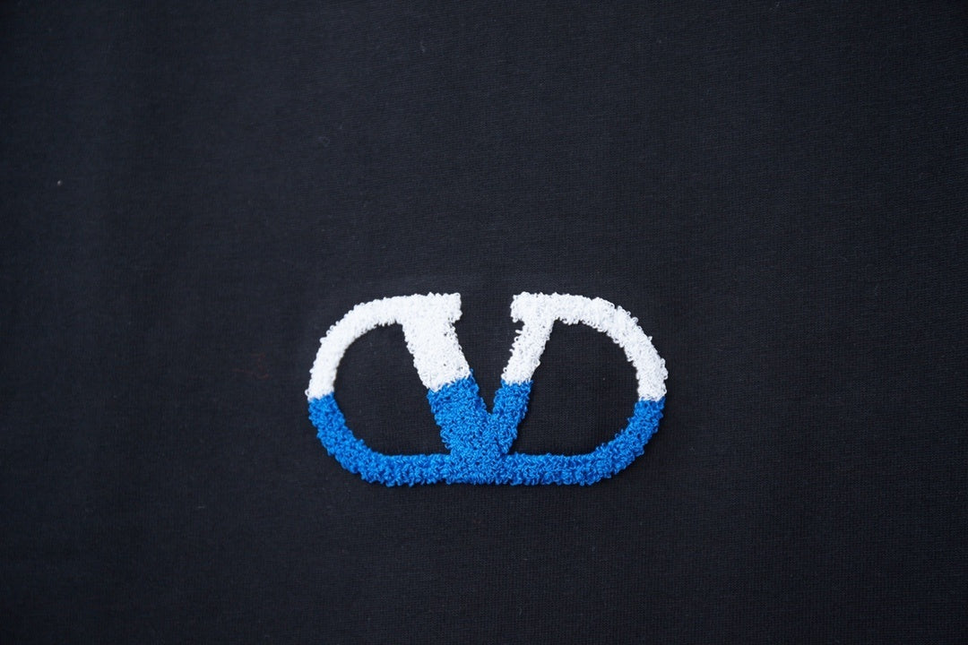 V - TSHIRT VIP