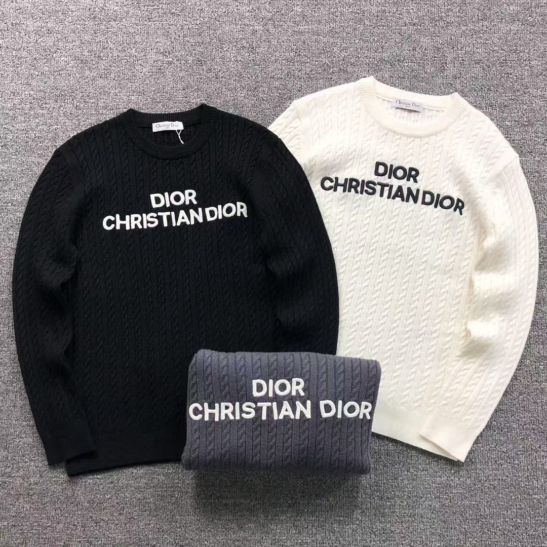 D - SWEATER