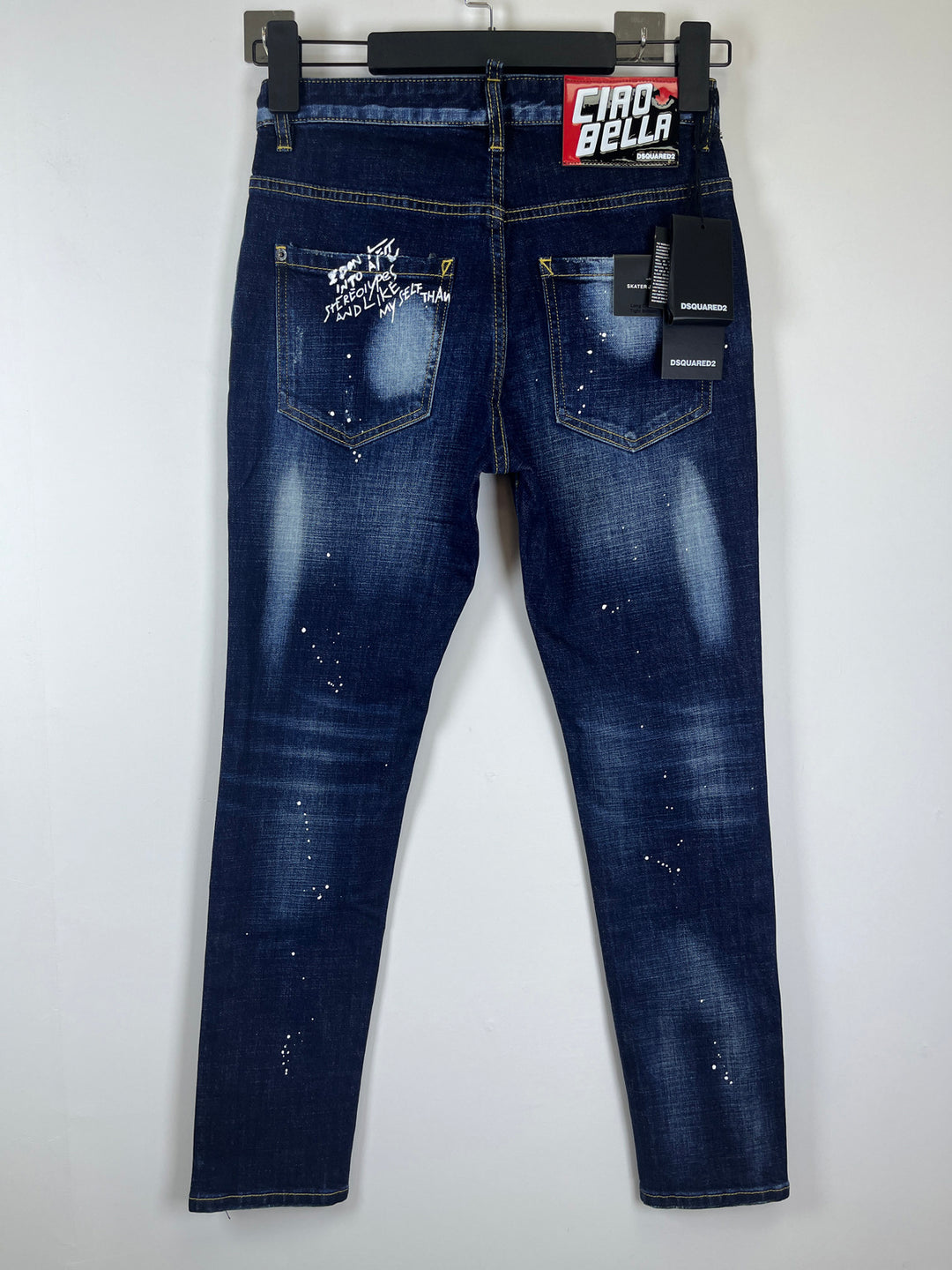 D - JEANS