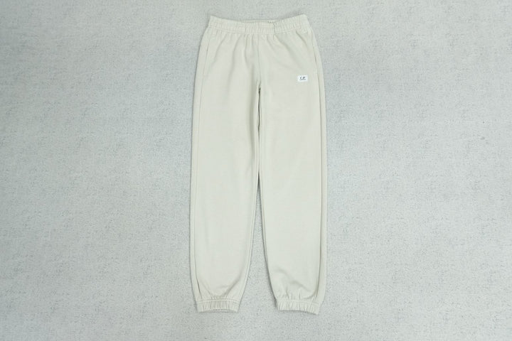 C - SWEATPANTS