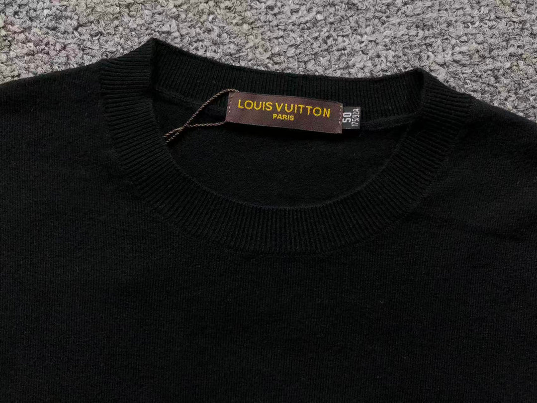 L - SWEATER