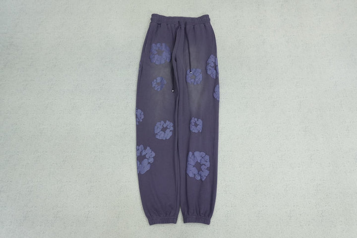 D - SWEATPANTS