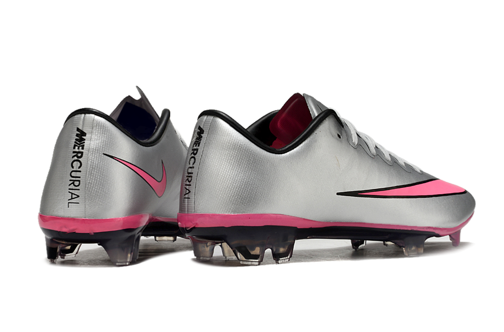 M - FUSSBALLSCHUHE