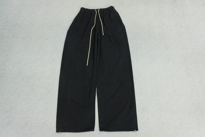 F - SWEATPANTS