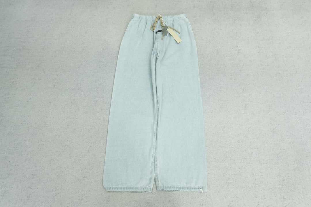 F - SWEATPANTS
