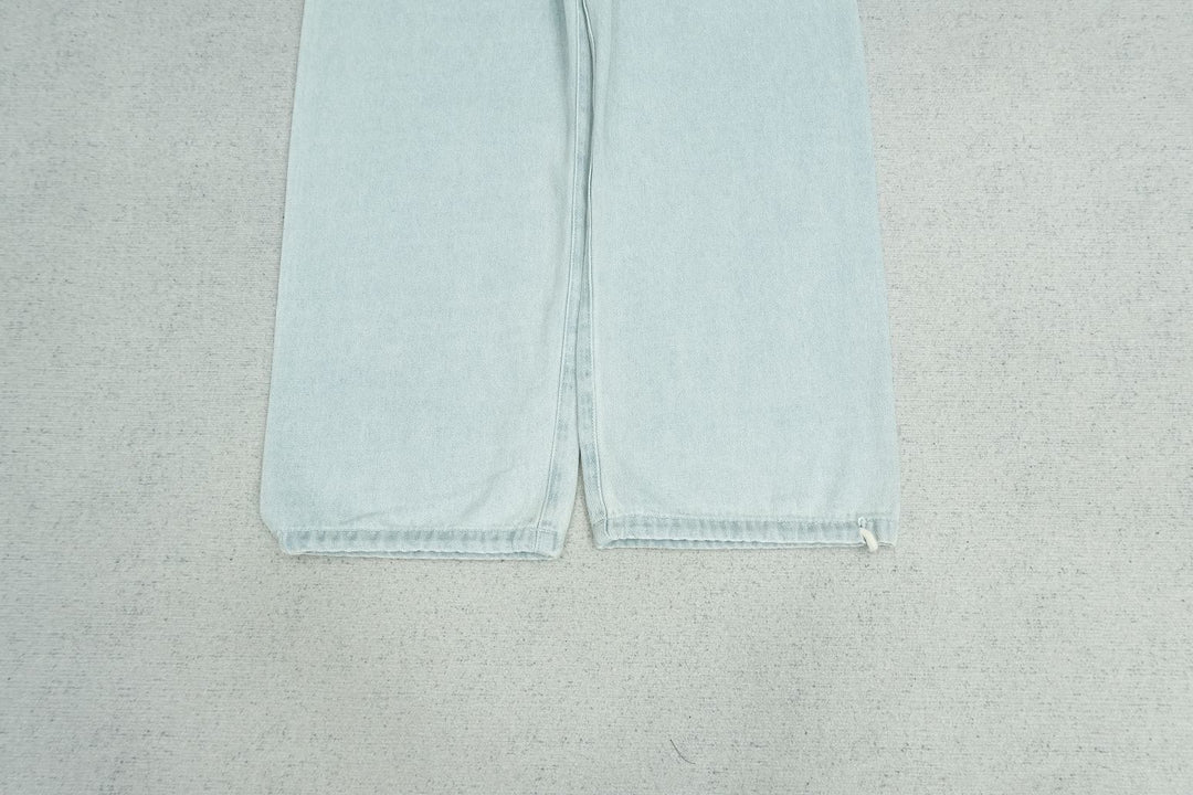 F - SWEATPANTS