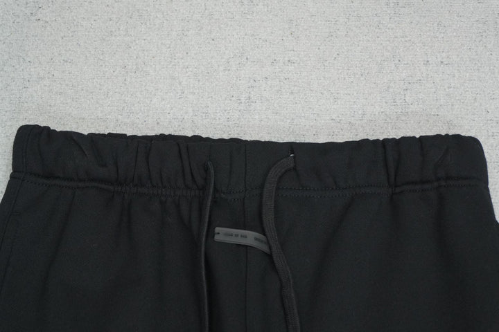 F - SWEATPANTS