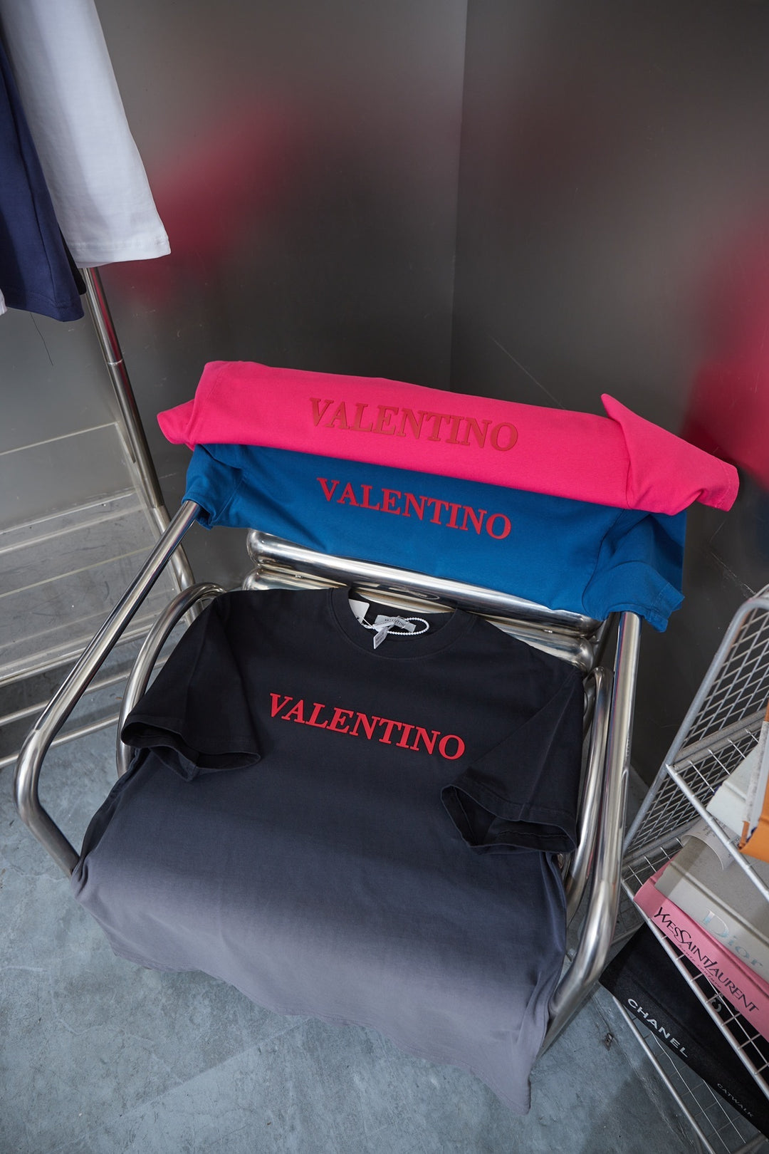 V - TSHIRT VIP