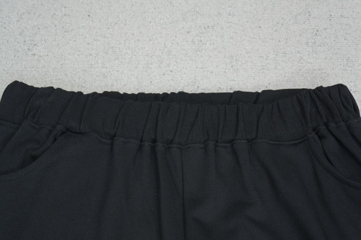 S - SWEATPANTS