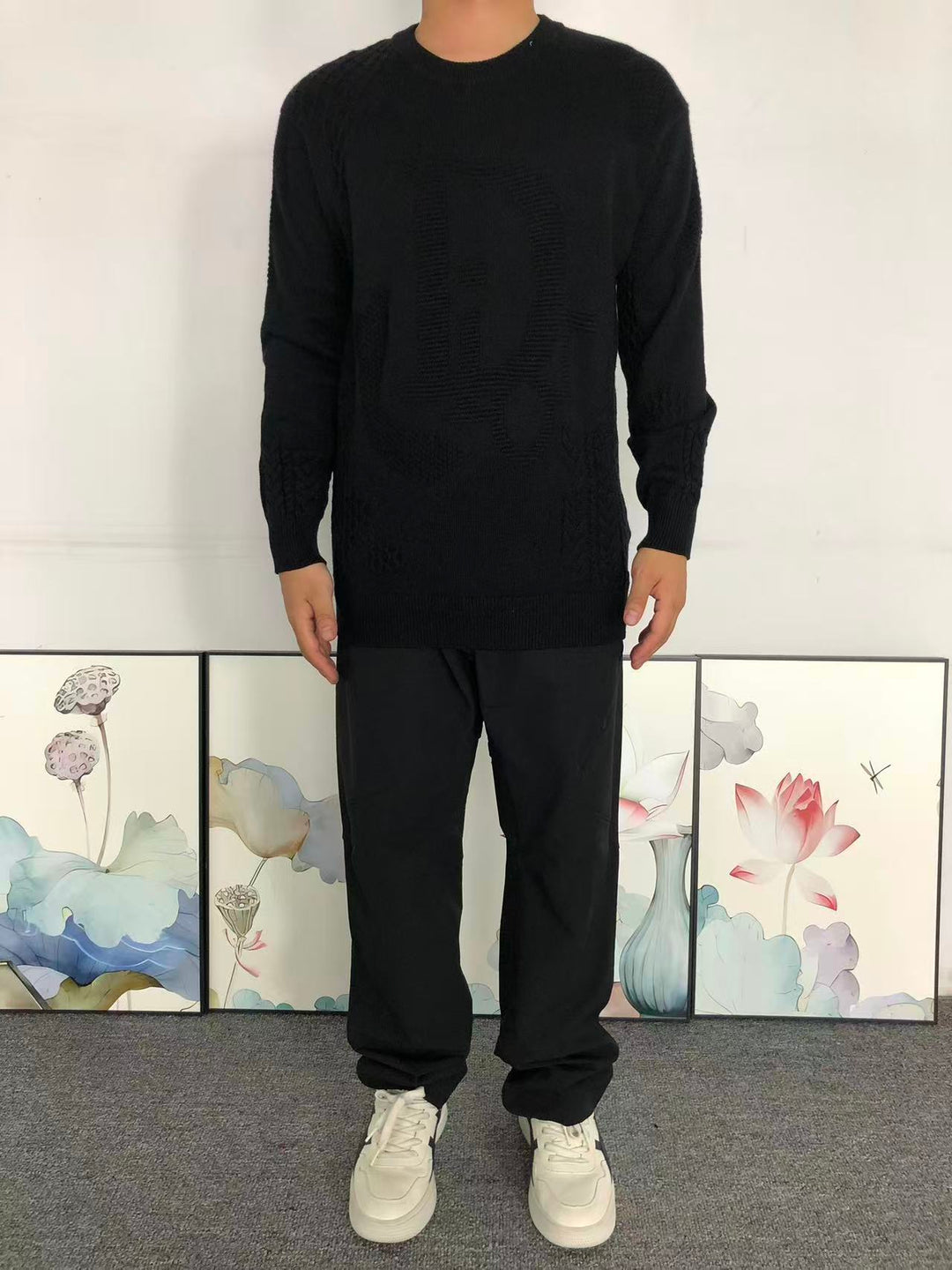 D - SWEATER