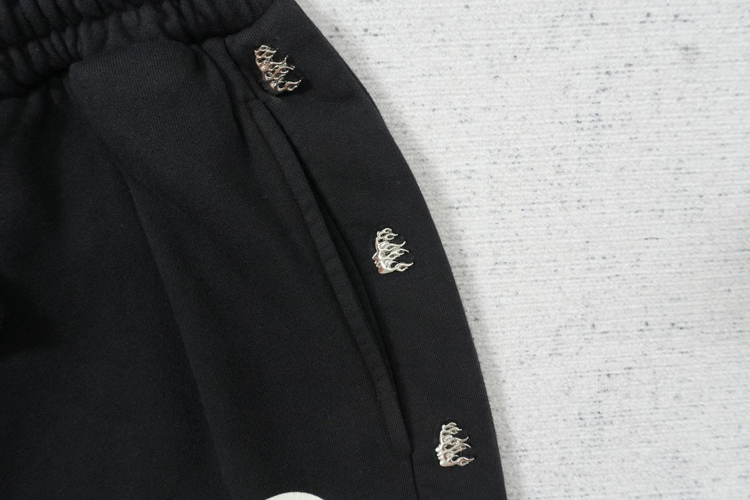 H - SWEATPANTS