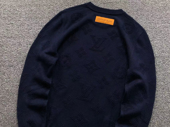 L - SWEATER