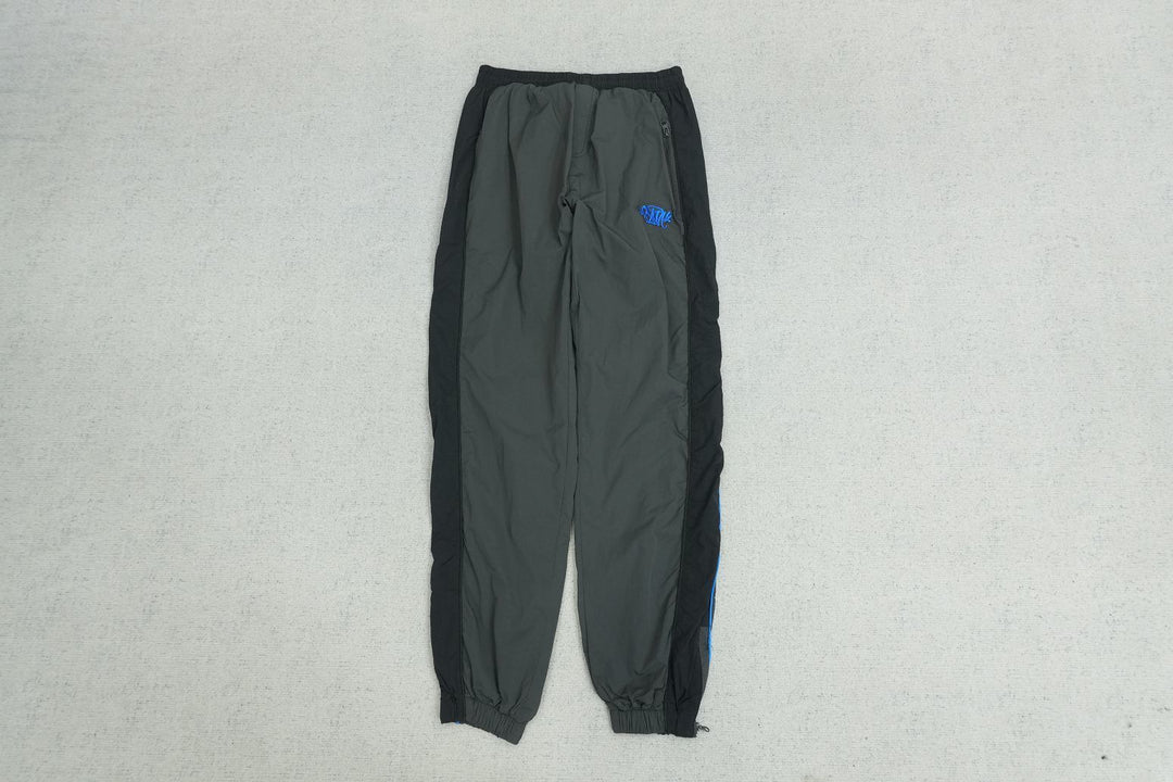 S - SWEATPANTS