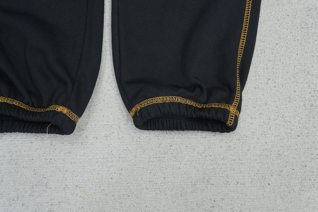 C - SWEATPANTS