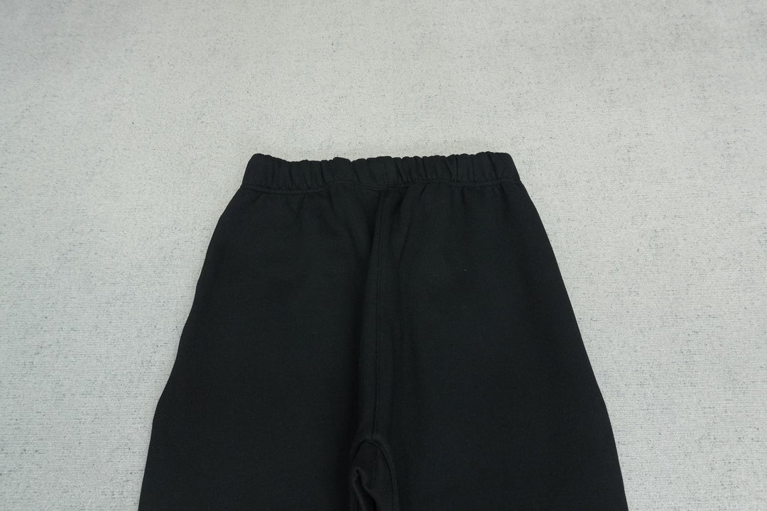 F - SWEATPANTS