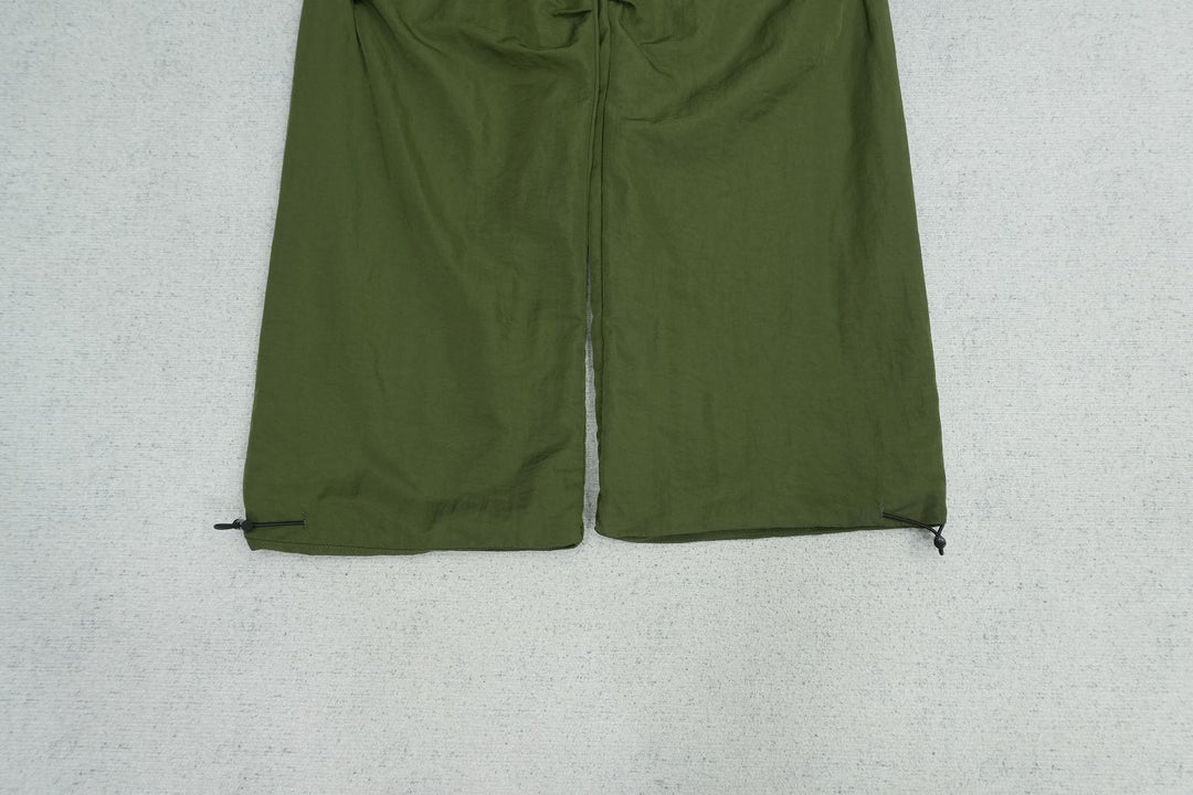 F - SWEATPANTS