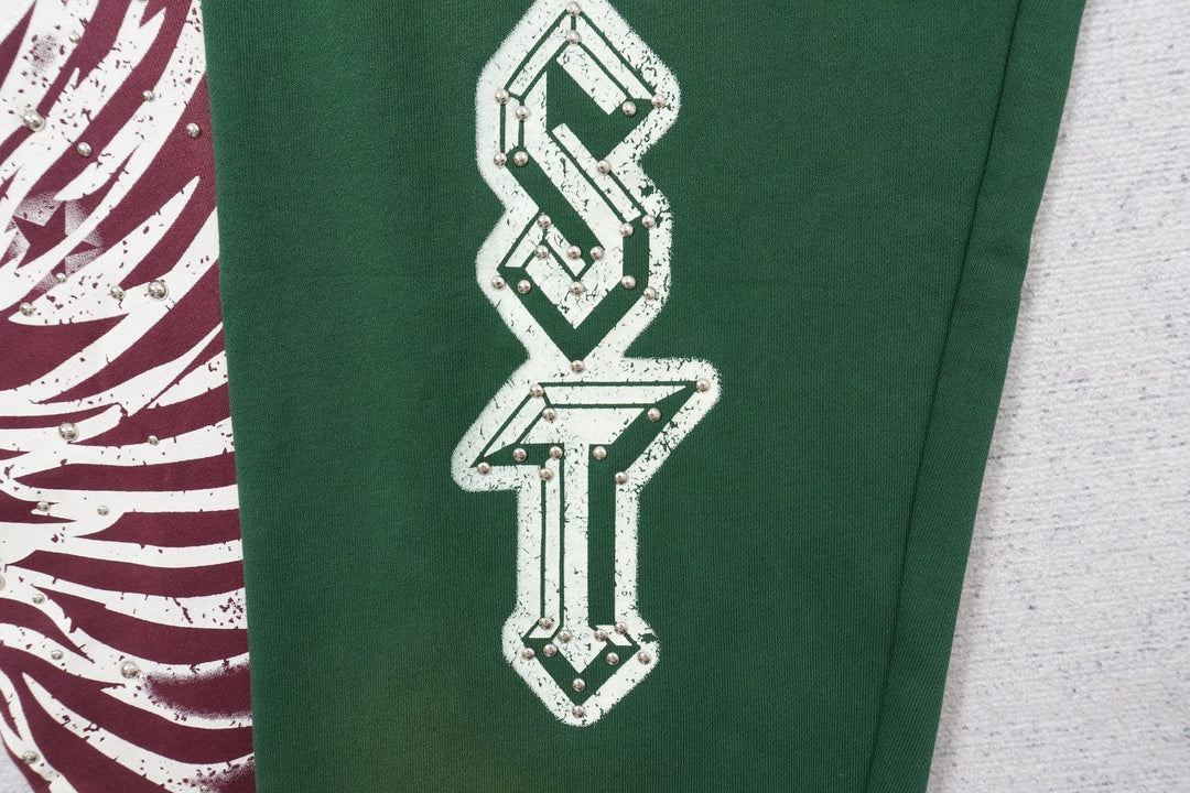 L - SWEATPANTS
