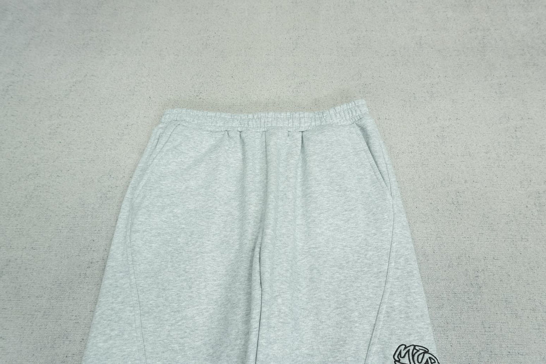 M - SWEATPANTS