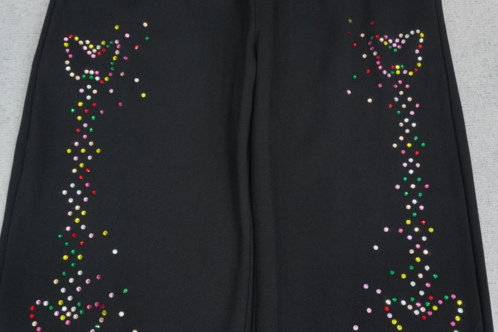B - SWEATPANTS