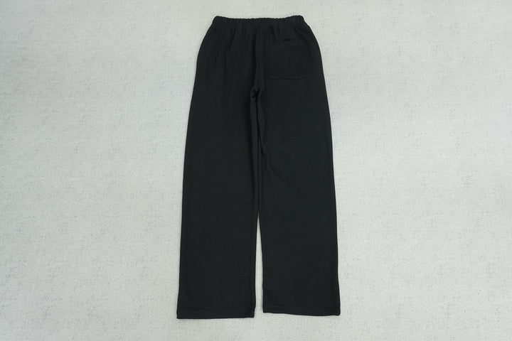 B - SWEATPANTS