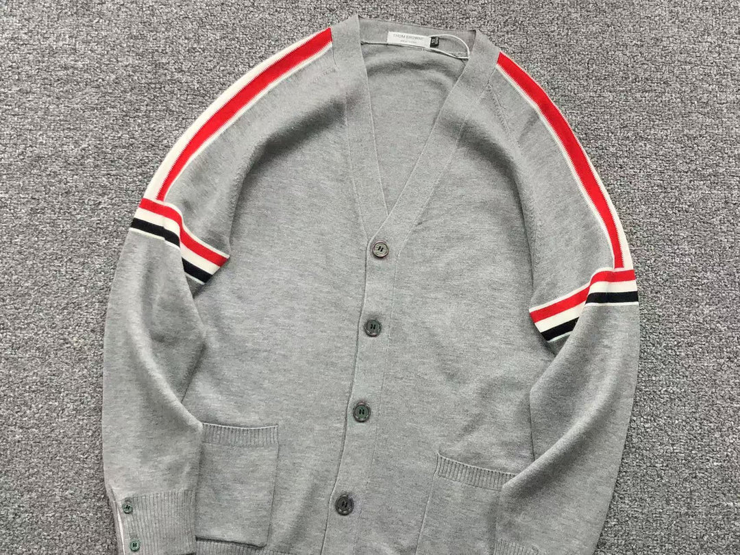 T - SWEATER