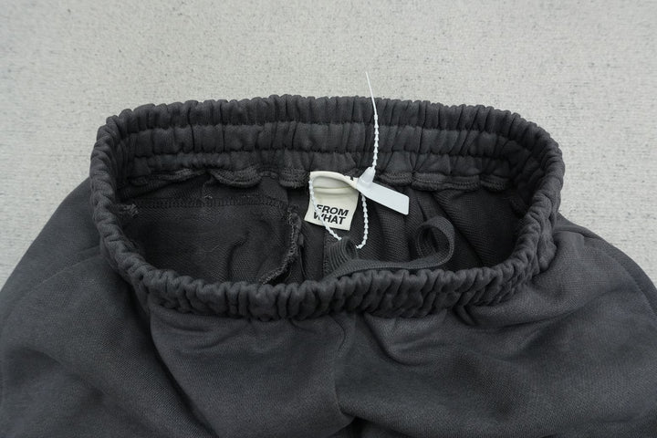 F - SWEATPANTS