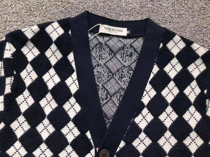 T - SWEATER