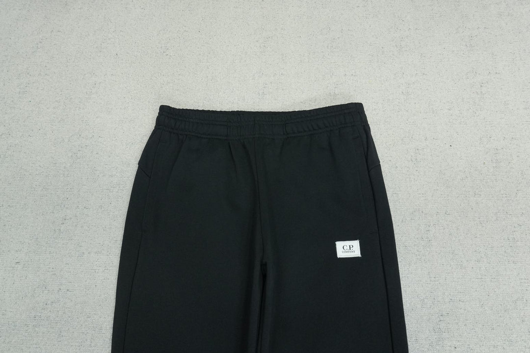 C - SWEATPANTS