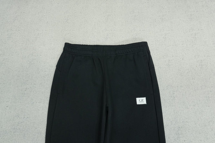 C - SWEATPANTS