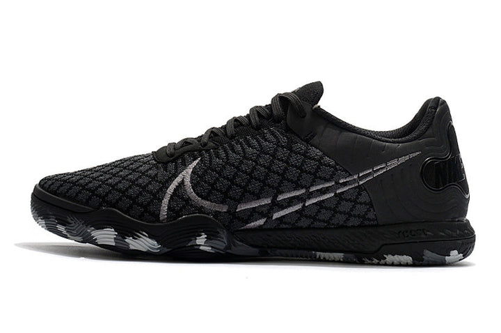R - FUSSBALLSCHUHE